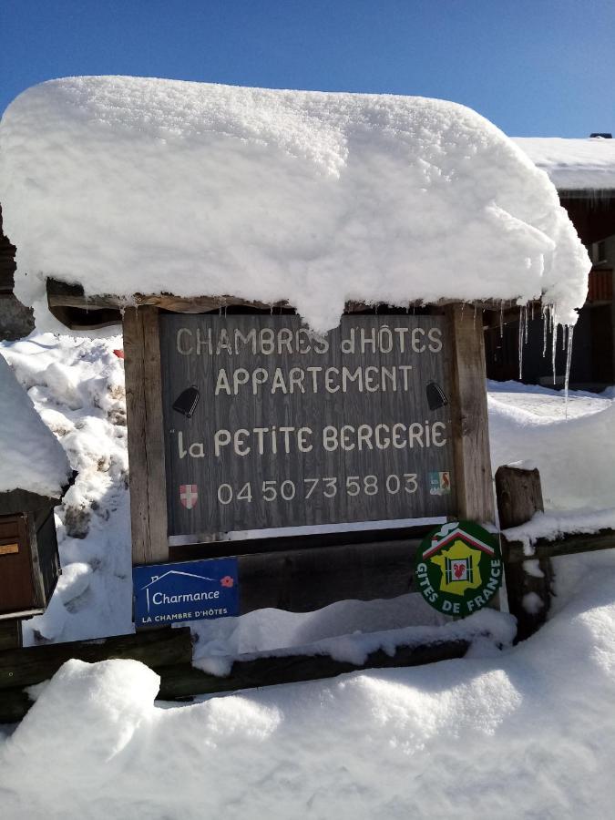 CHAMBRE d'HÔTE LA PETITE BERGERIE Abondance Exterior foto