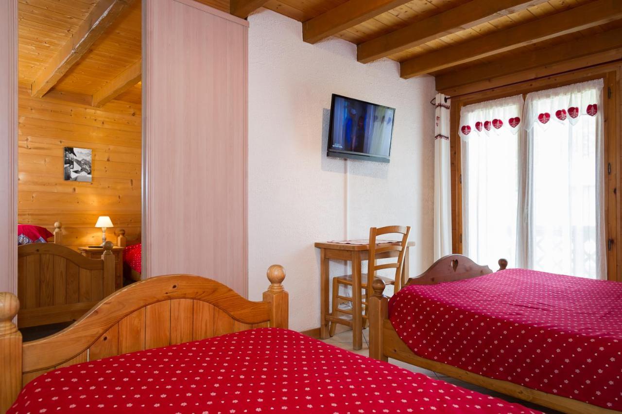 CHAMBRE d'HÔTE LA PETITE BERGERIE Abondance Exterior foto