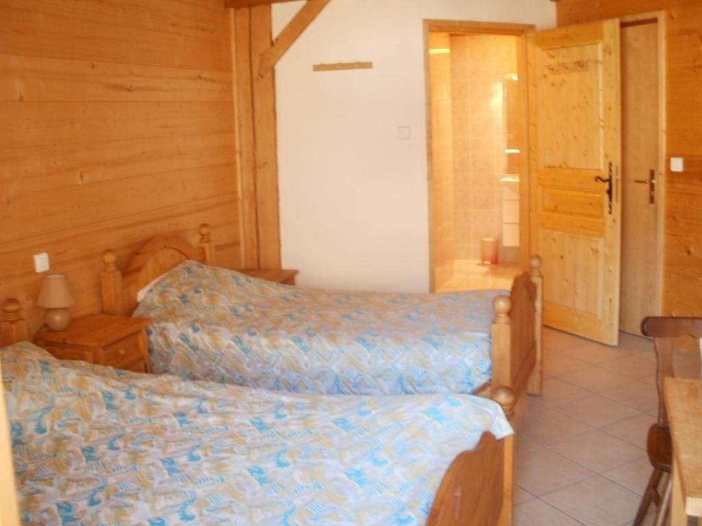 CHAMBRE d'HÔTE LA PETITE BERGERIE Abondance Quarto foto