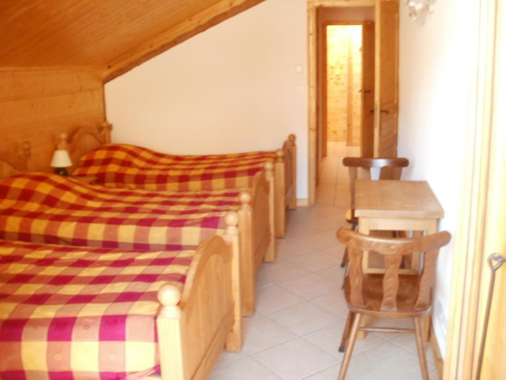 CHAMBRE d'HÔTE LA PETITE BERGERIE Abondance Quarto foto