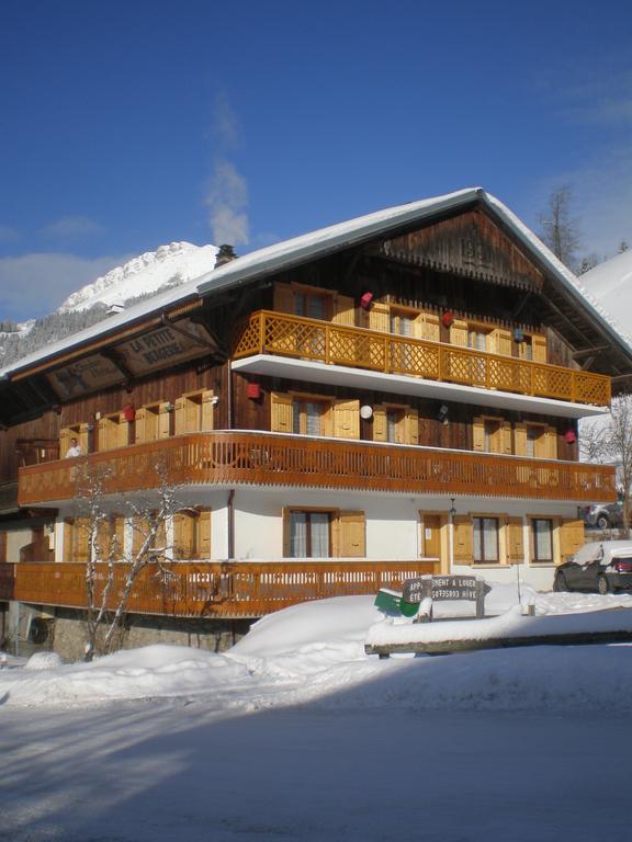 CHAMBRE d'HÔTE LA PETITE BERGERIE Abondance Exterior foto